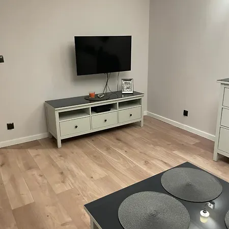 Apartament Przy Bloniach 2 *